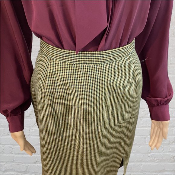 FUNDAMENTAL THINGS -- Mid-Lgth Skirt, Houndstooth, Beige/Green/Maroon, Back Zip - Picture 2 of 12